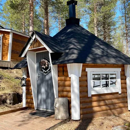 Kuukkelisalmi-fireplace, Sauna, Kota, Hot Tub, Ferienhaus Kuusamo