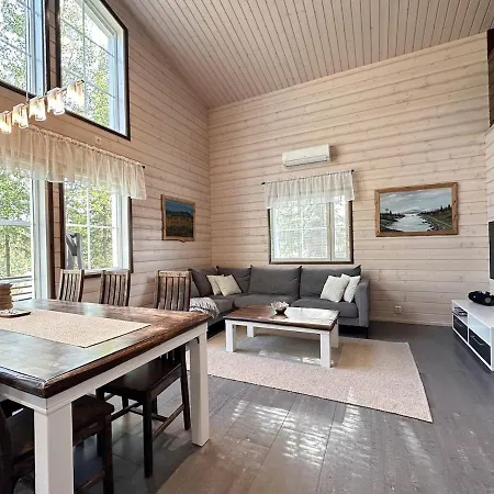 Kuukkelisalmi-fireplace, Sauna, Kota, Hot Tub, Hébergement de vacances