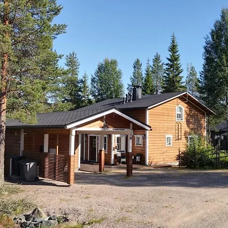 Kuukkelisalmi-fireplace, Sauna, Kota, Hot Tub, Hébergement de vacances *