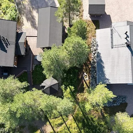 Kuukkelisalmi-fireplace, Sauna, Kota, Hot Tub,