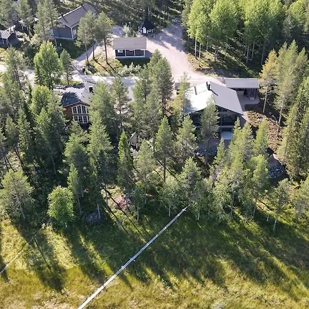 Kuukkelisalmi-fireplace, Sauna, Kota, Hot Tub, Hébergement de vacances Kuusamo